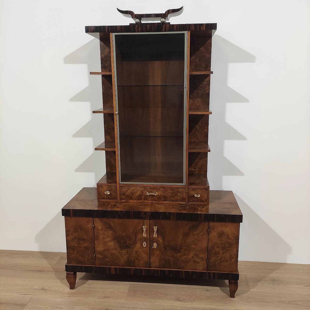 Walnut display cabinet attributed to Gio Ponti, 1940s 2