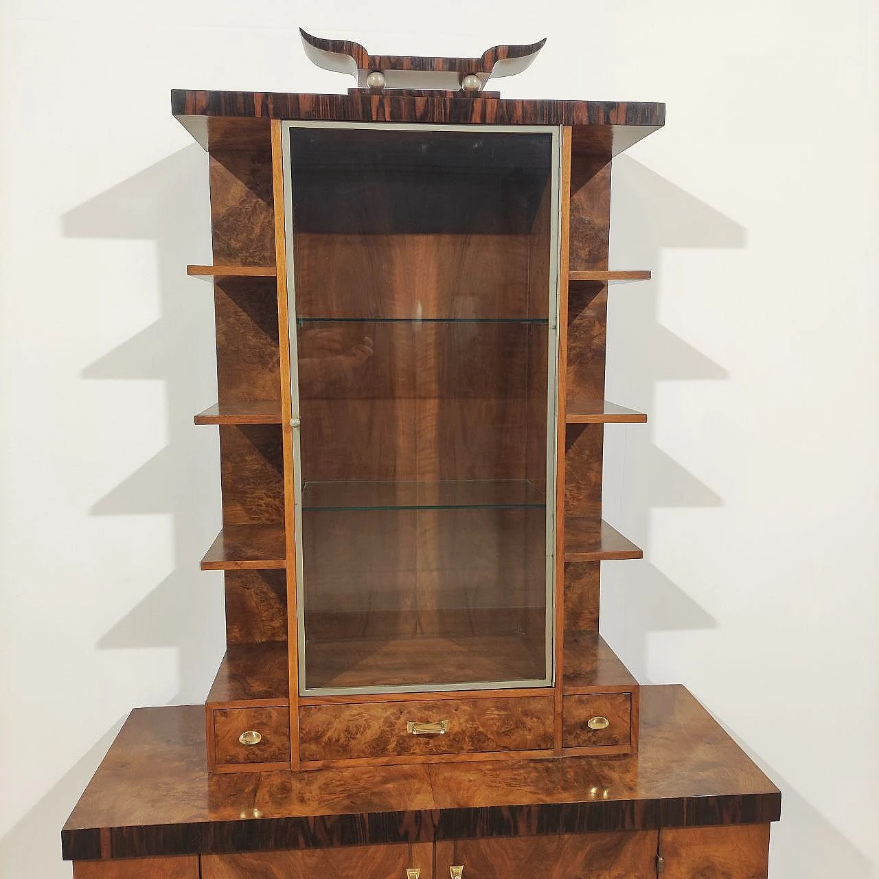 Walnut display cabinet attributed to Gio Ponti, 1940s 7