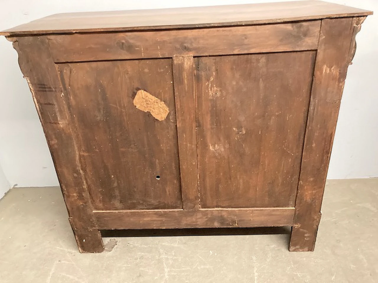 Piedmontese Charles X walnut commode, early 19th century 16