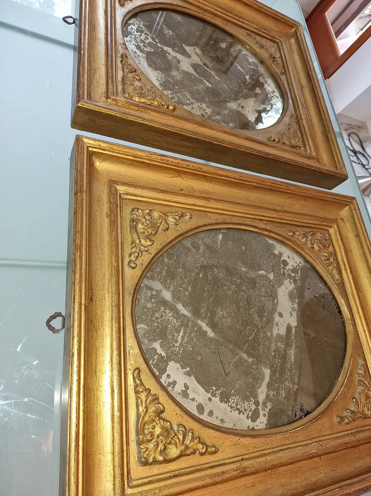 Pair of mirrors with wooden and gilded plaster frame, 19th century 9