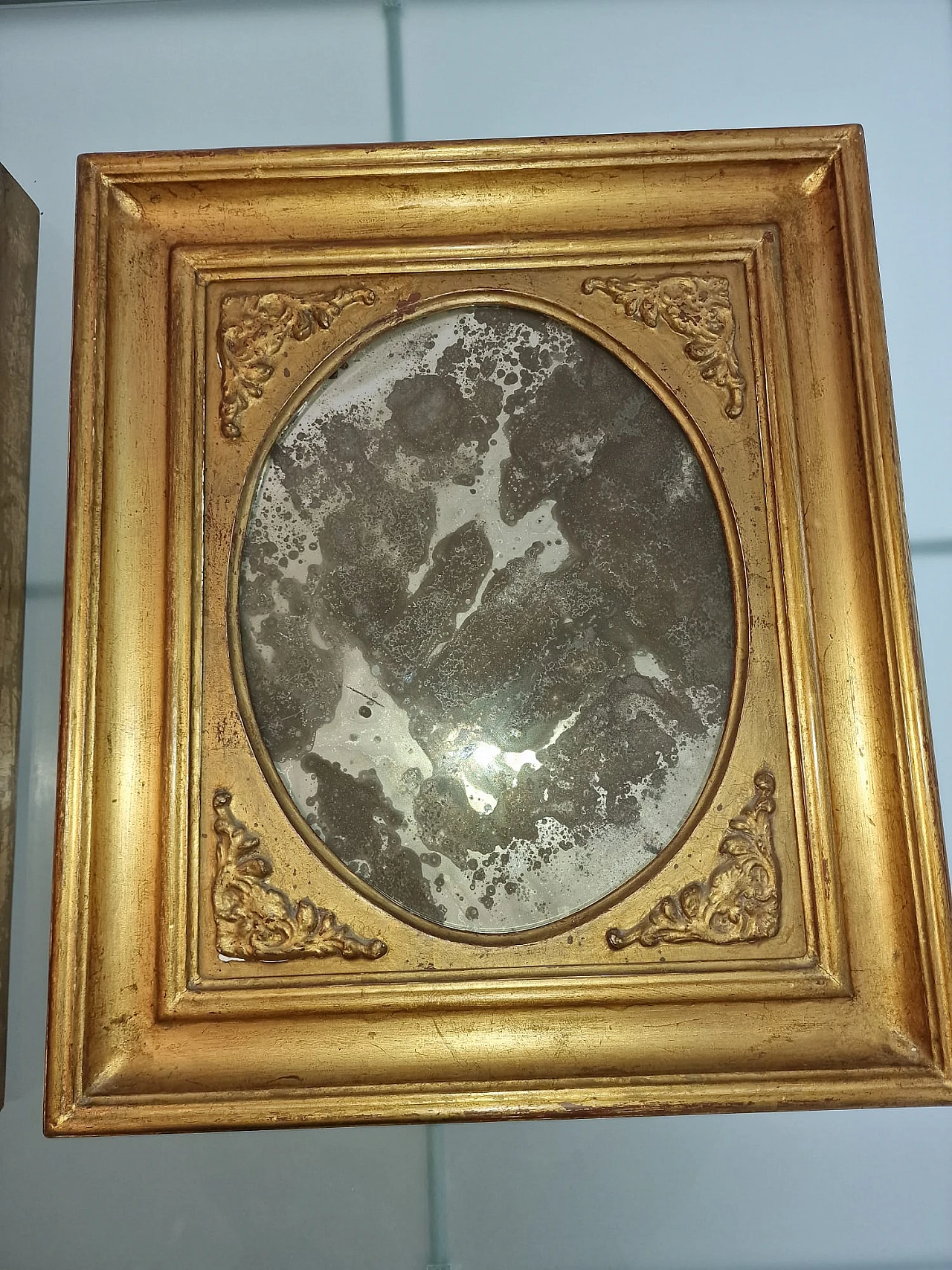 Pair of mirrors with wooden and gilded plaster frame, 19th century 11