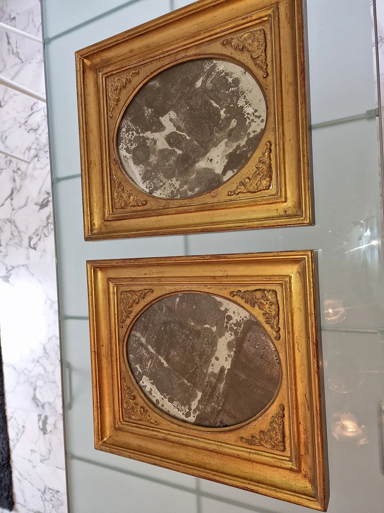 Pair of mirrors with wooden and gilded plaster frame, 19th century 13