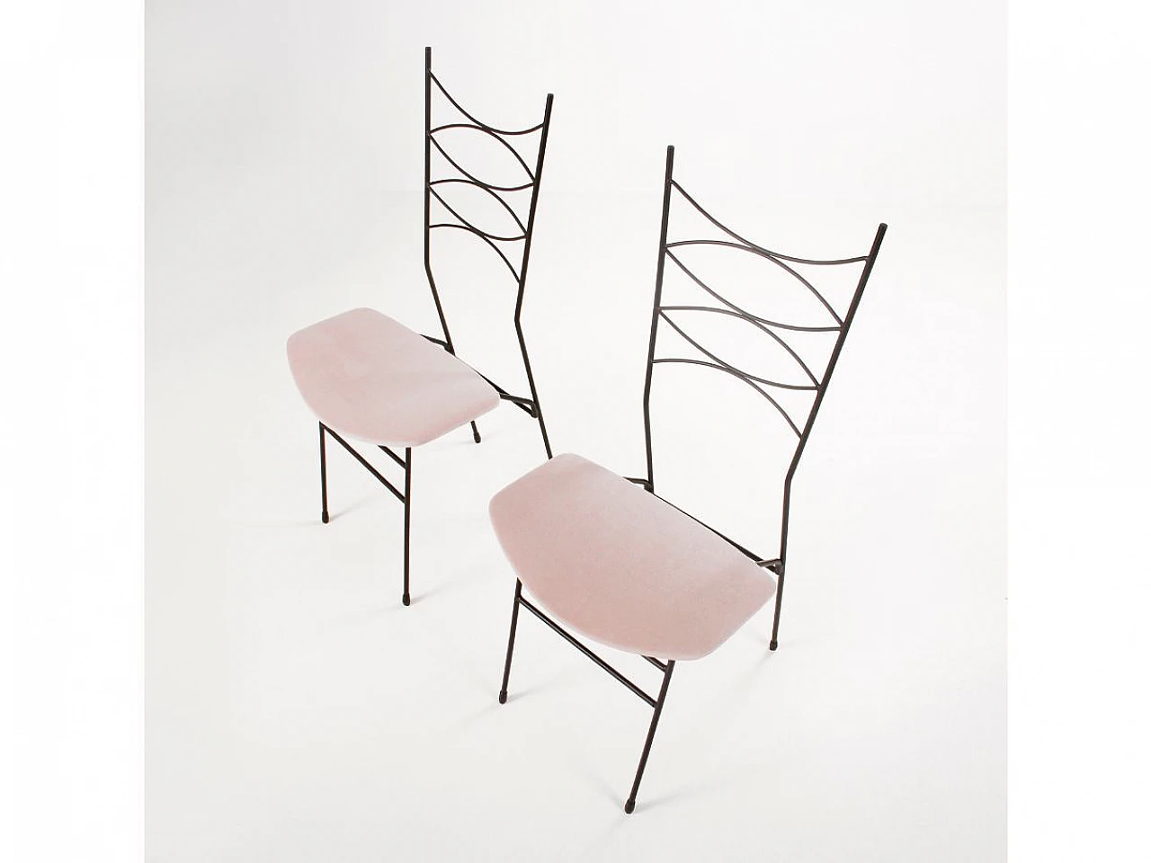 Pair of French chairs in black metal and pink velvet, 1950s 7