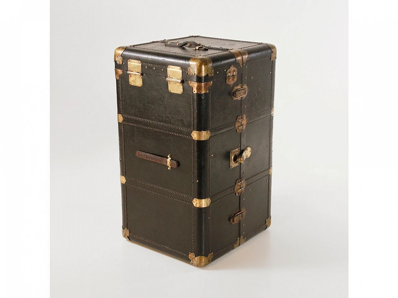 Wood, leather and metal travel trunk, 1940s 1