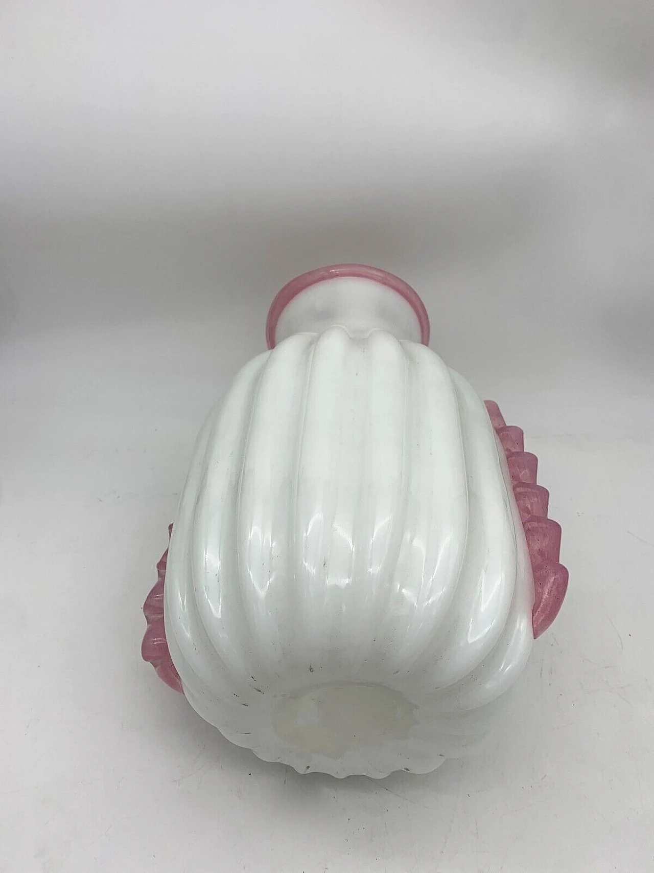 White and pink Murano glass vase attributed to Barovier, 1940s 4