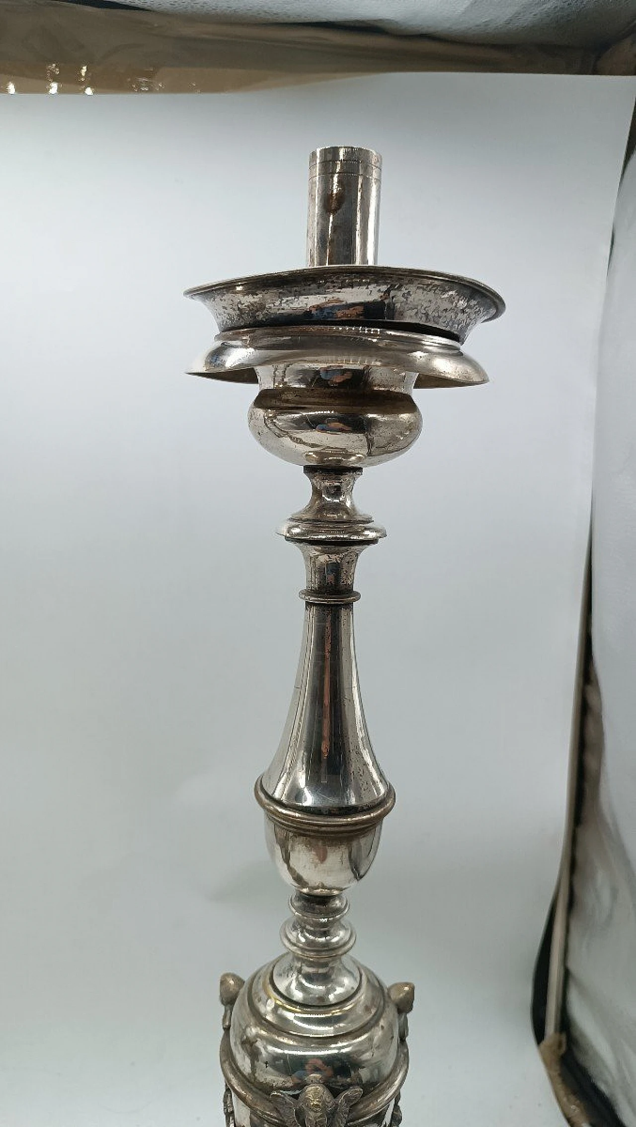 Pair of Empire silvered metal candlesticks, early 19th century 8