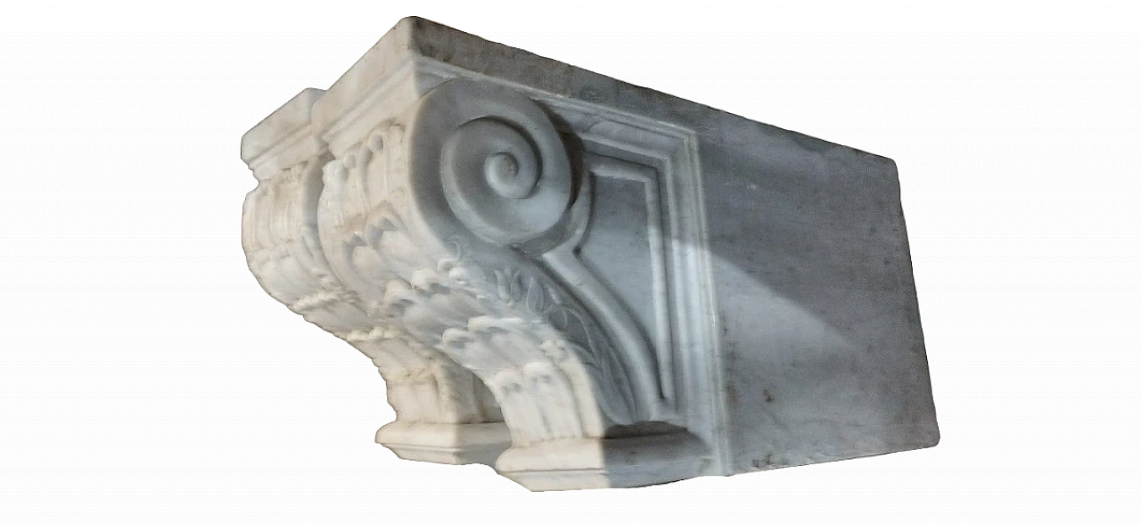 Pair of white Carrara marble corbels, 18th century 13