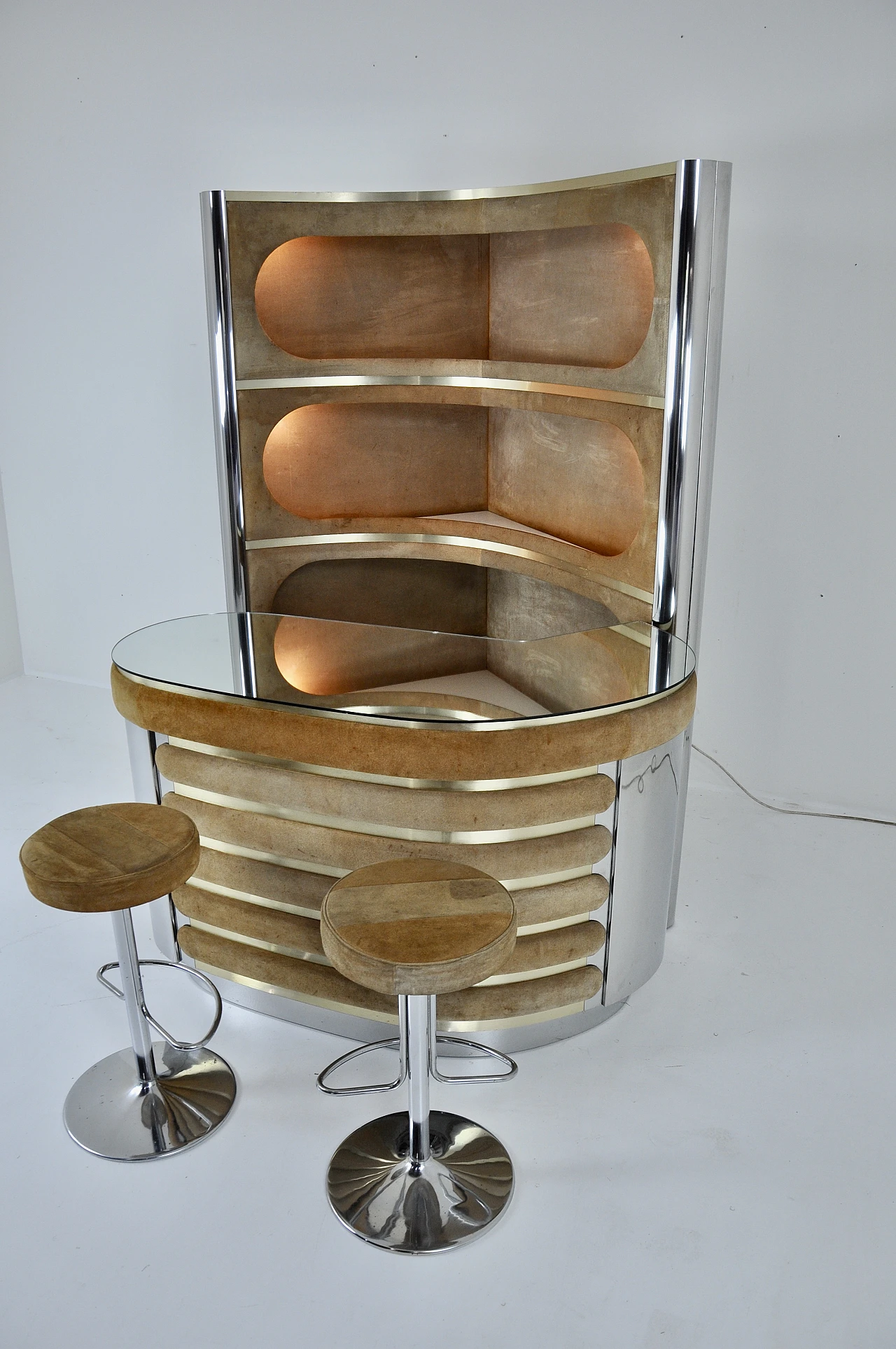 Bar cabinet & stools in suede & chromed metal in W. Rizzo style, 1970s 4