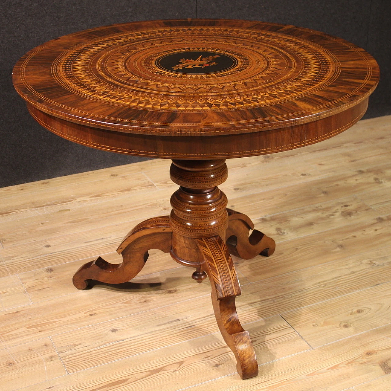 Sorrento table in wood inlaid with geometric patterns & floral motifs 1