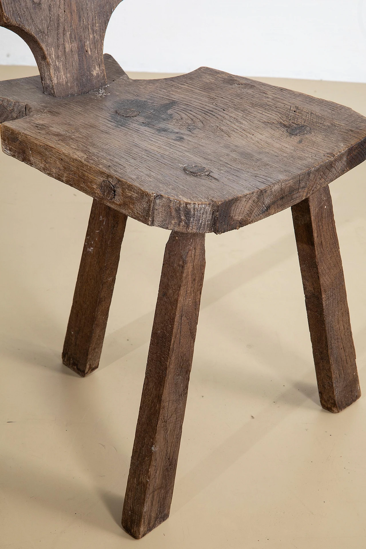 Sedia da mungitura in legno su tre gambe, anni '40 6