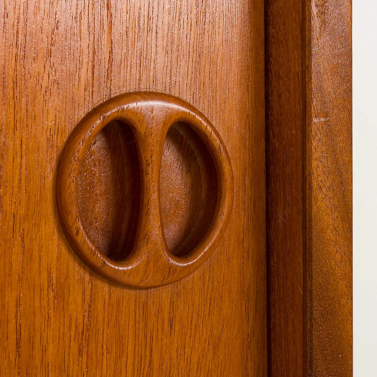 Hanging teak bookcase in the style of Poul Cadovius, 1960s 13