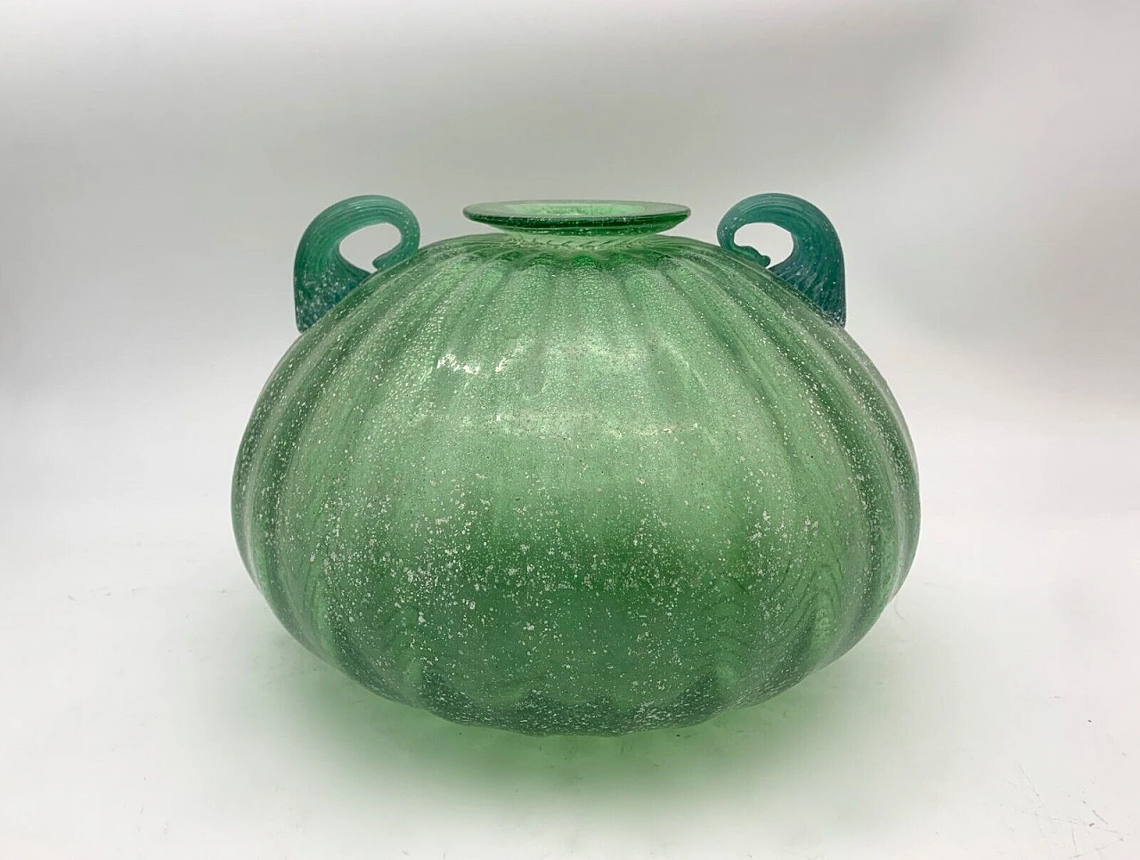 Green scavo Murano glass vase attributed to Seguso, 1980s 1