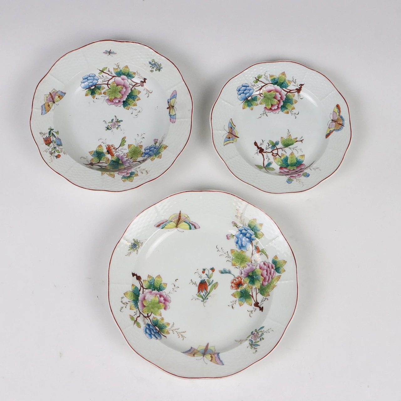 Queen Victoria tableware in porcelain by Herend 10