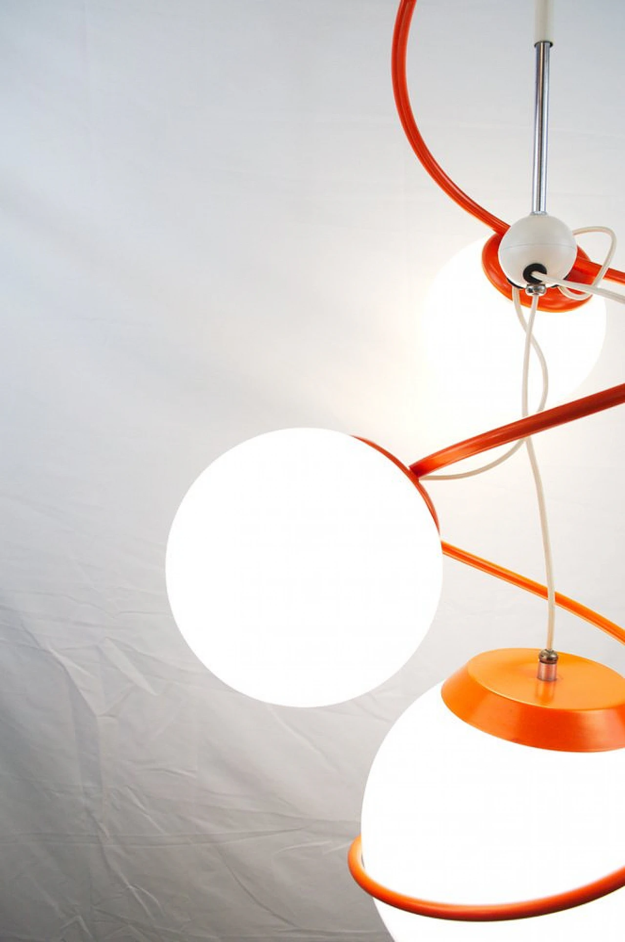 Orange and white chandelier in the style of Gino Sarfatti, 1970s 8