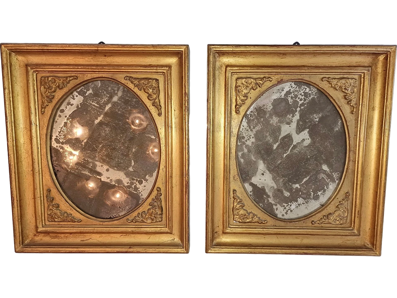 Pair of mirrors with wooden and gilded plaster frame, 19th century 59