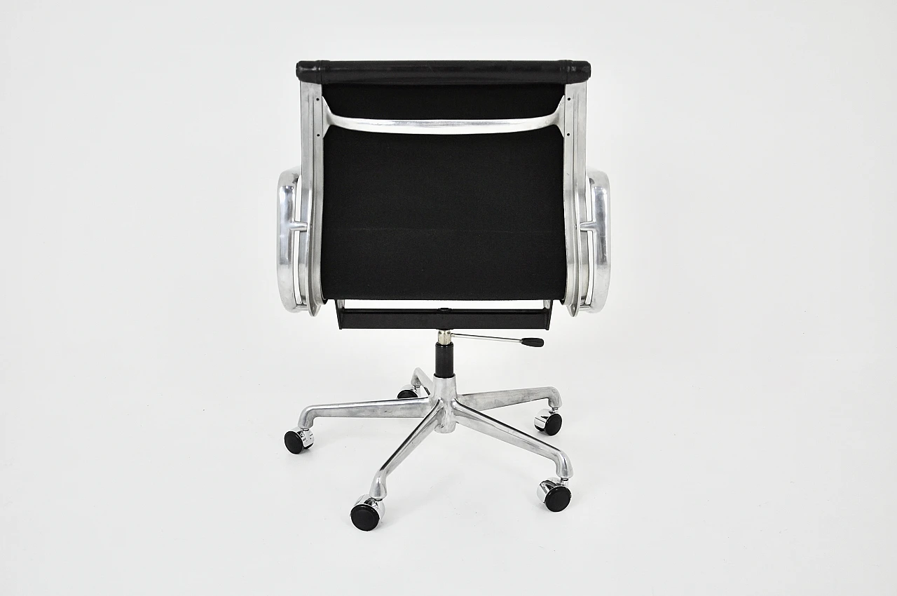 Black leather swivel chair by C. & R. Eames for Herman Miller, 1970s 6