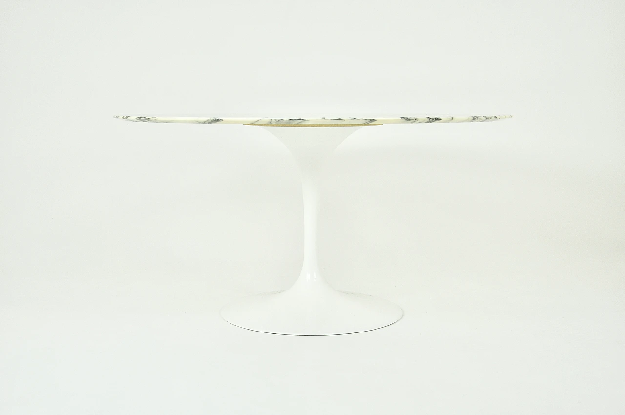 Table in aluminium with marble top by E. Saarinen for Knoll, 1960s 3