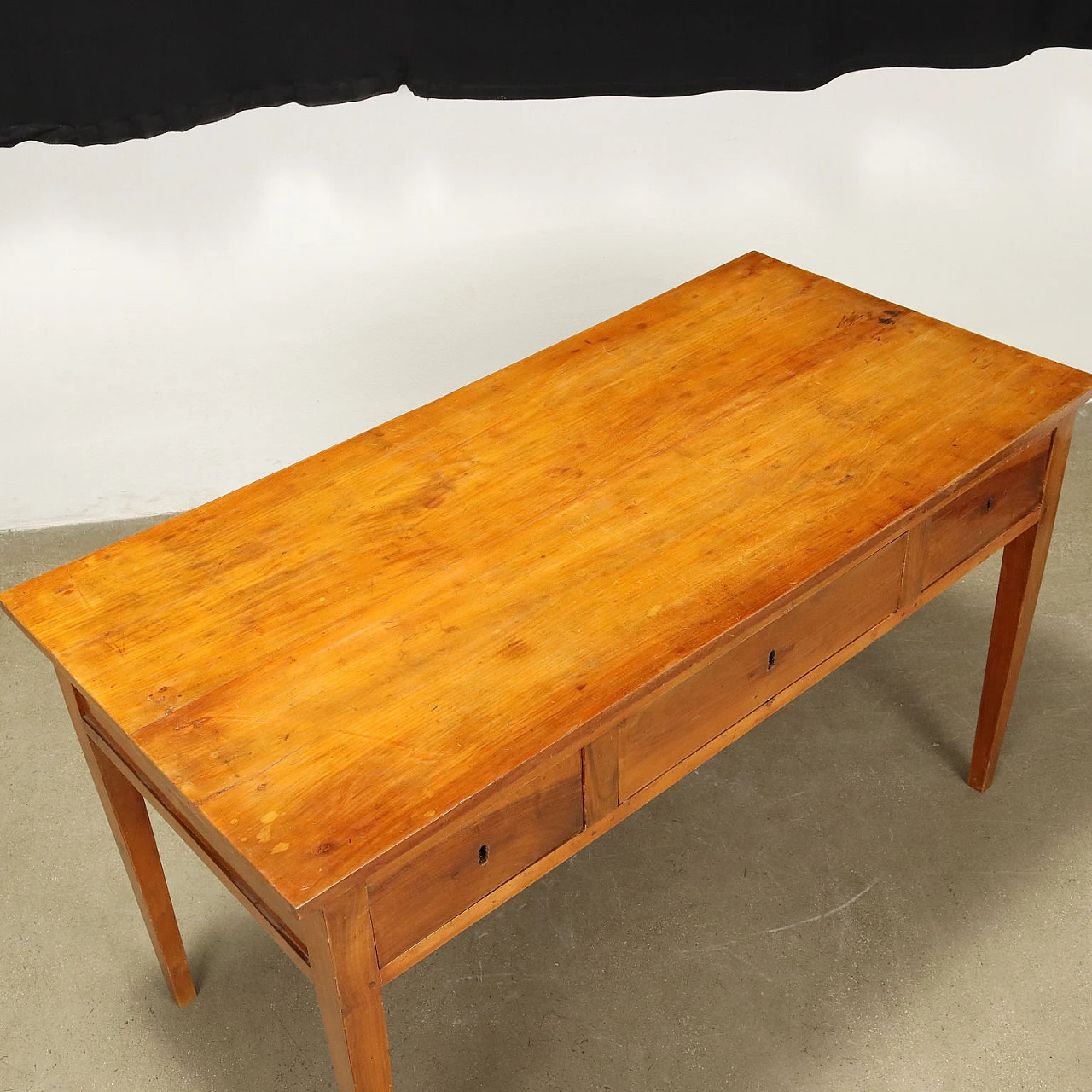 Directoire cherrywood desk with three drawers, 19th century 3