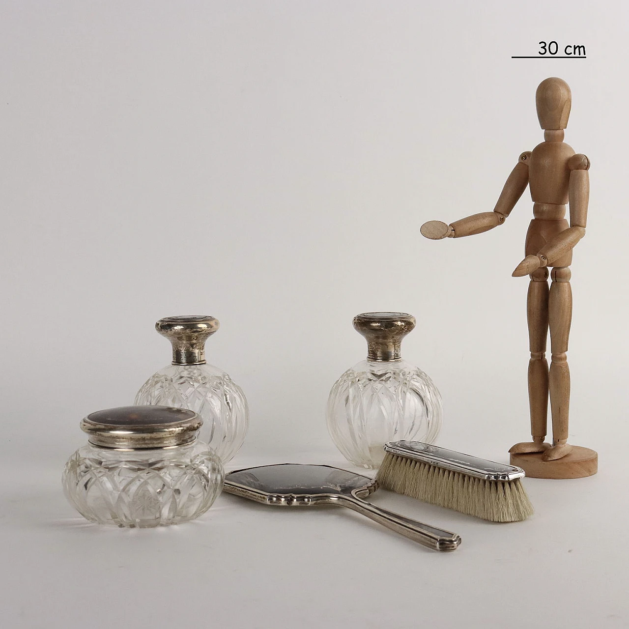 Mirror, brush, bottles and powder case by Adie Bros, 1928 2