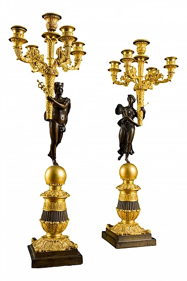Coppia di Candelabri in bronzo dorato con motivi fogliacei, '800
