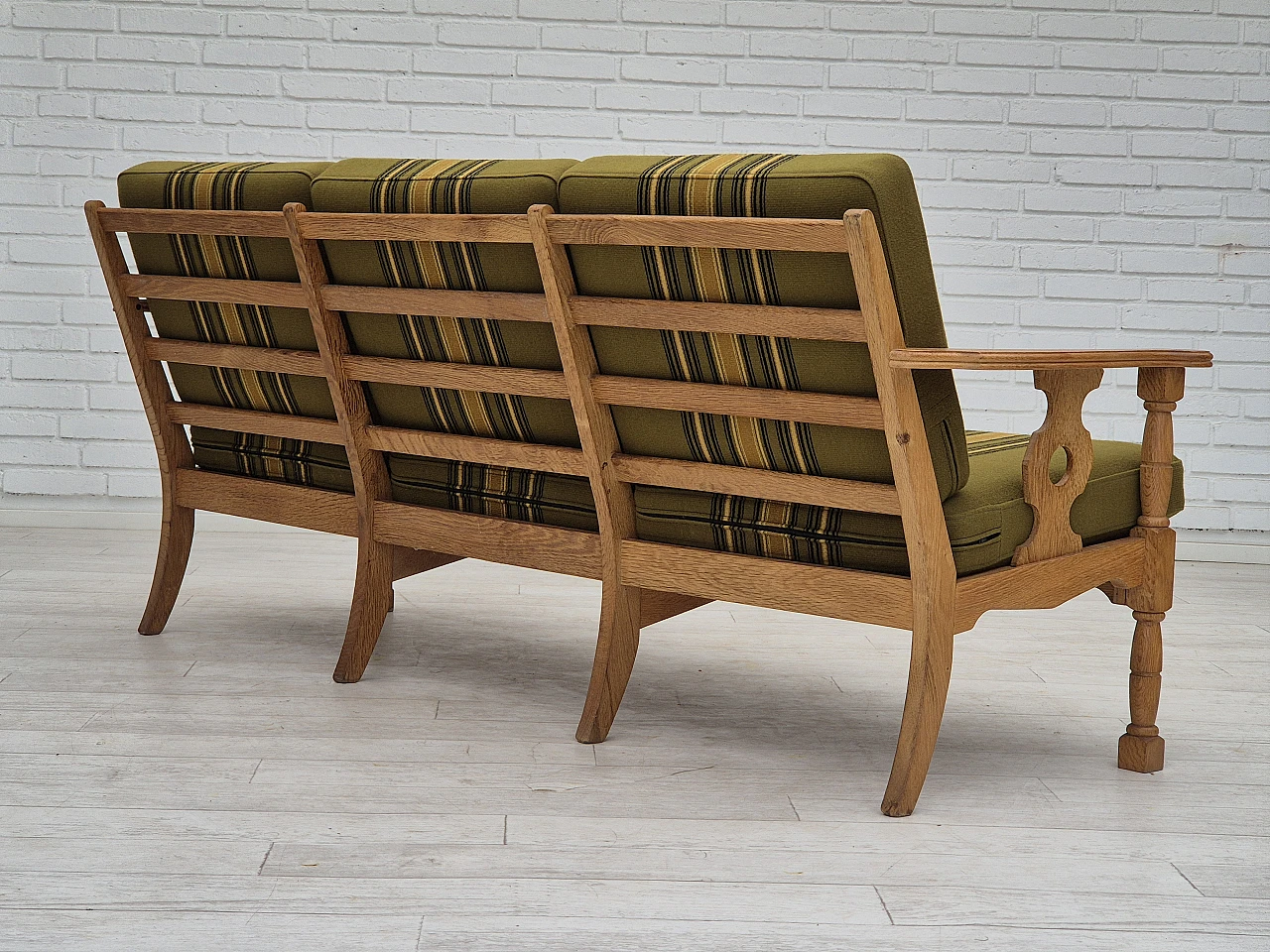 Danish three-seater green wool fabric and oak sofa, 1970s 7