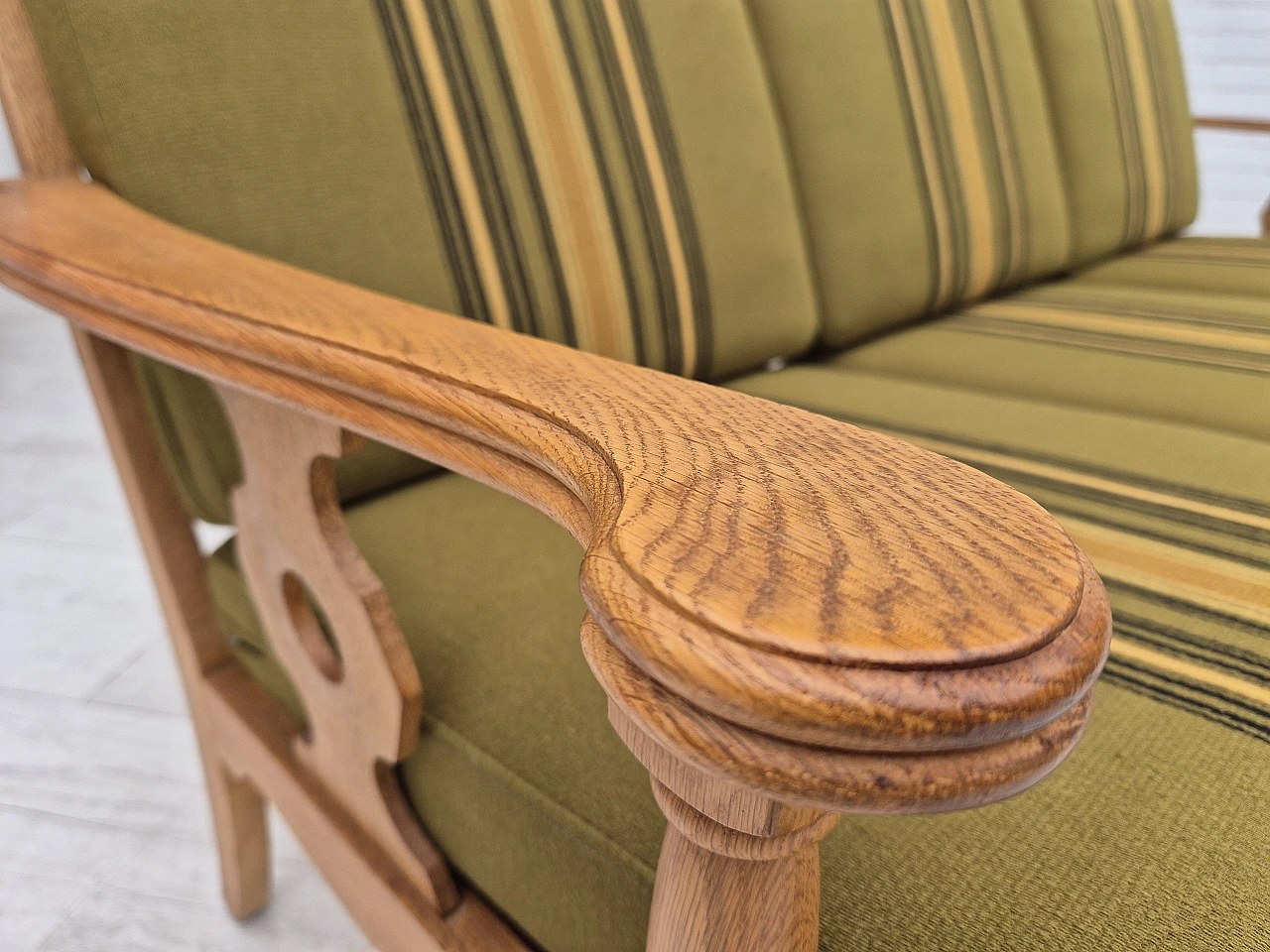 Danish three-seater green wool fabric and oak sofa, 1970s 20