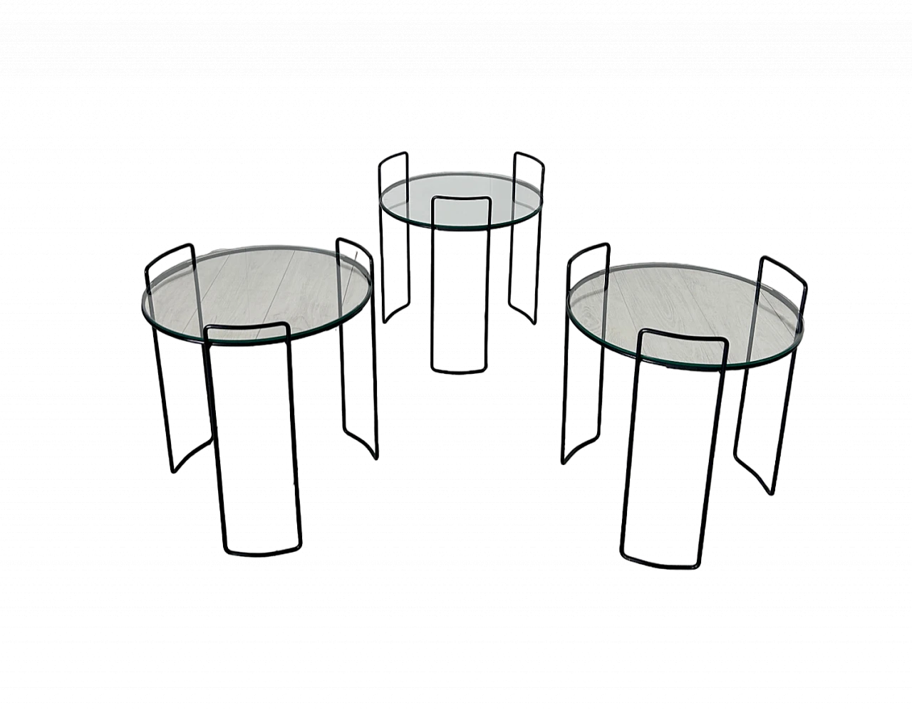 3 Round nesting tables in lacquered metal and glass, 1970s 15