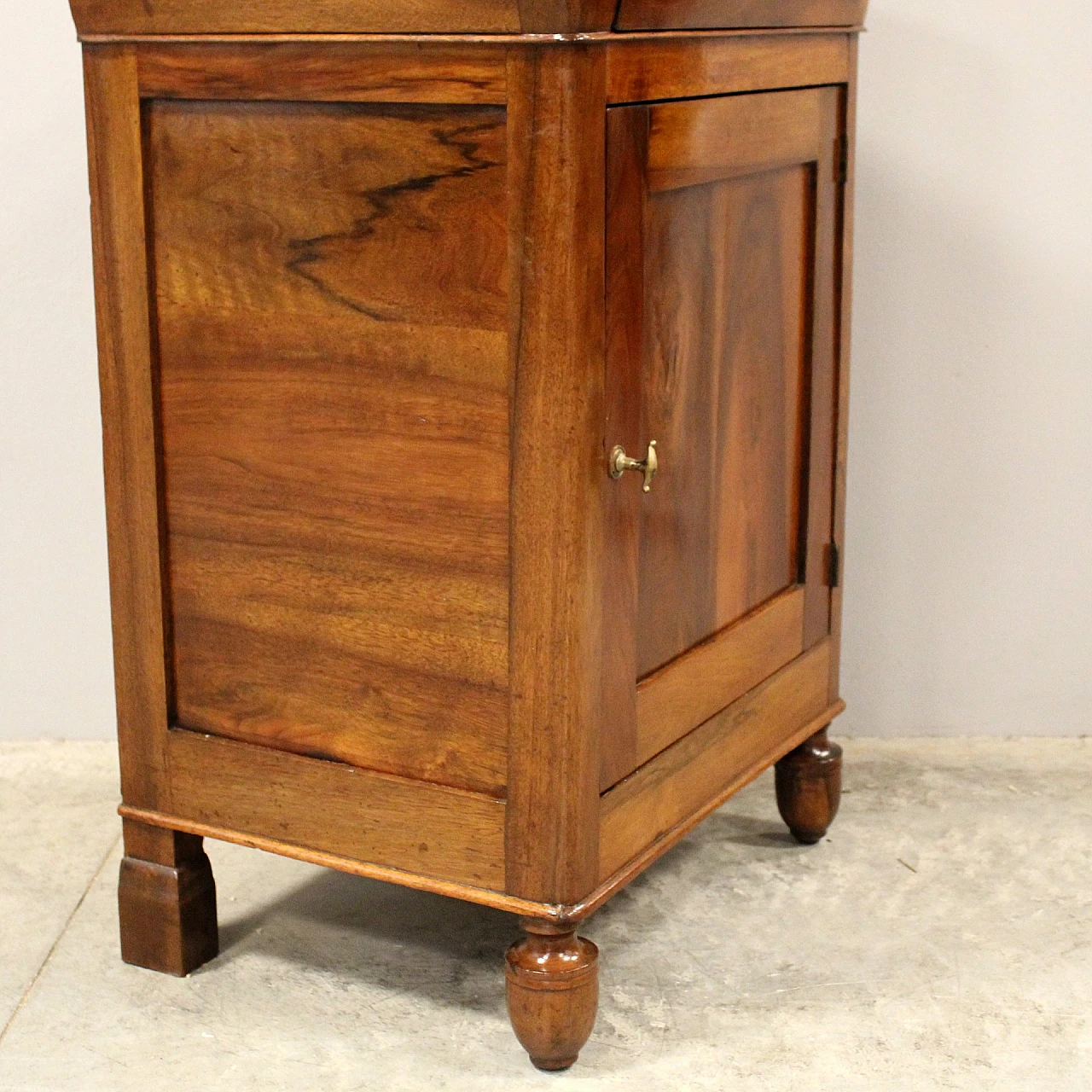 Charles X bedside table in walnut with drawer & door, 19th century 8