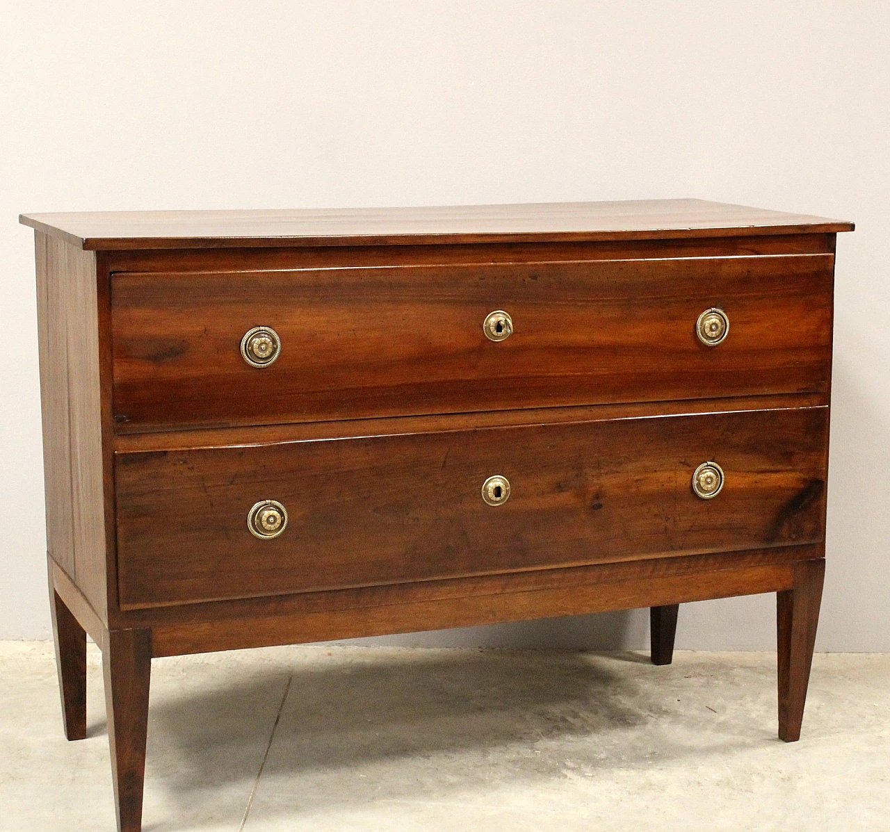 Directoire walnut dresser with two drawers, 18th century 1