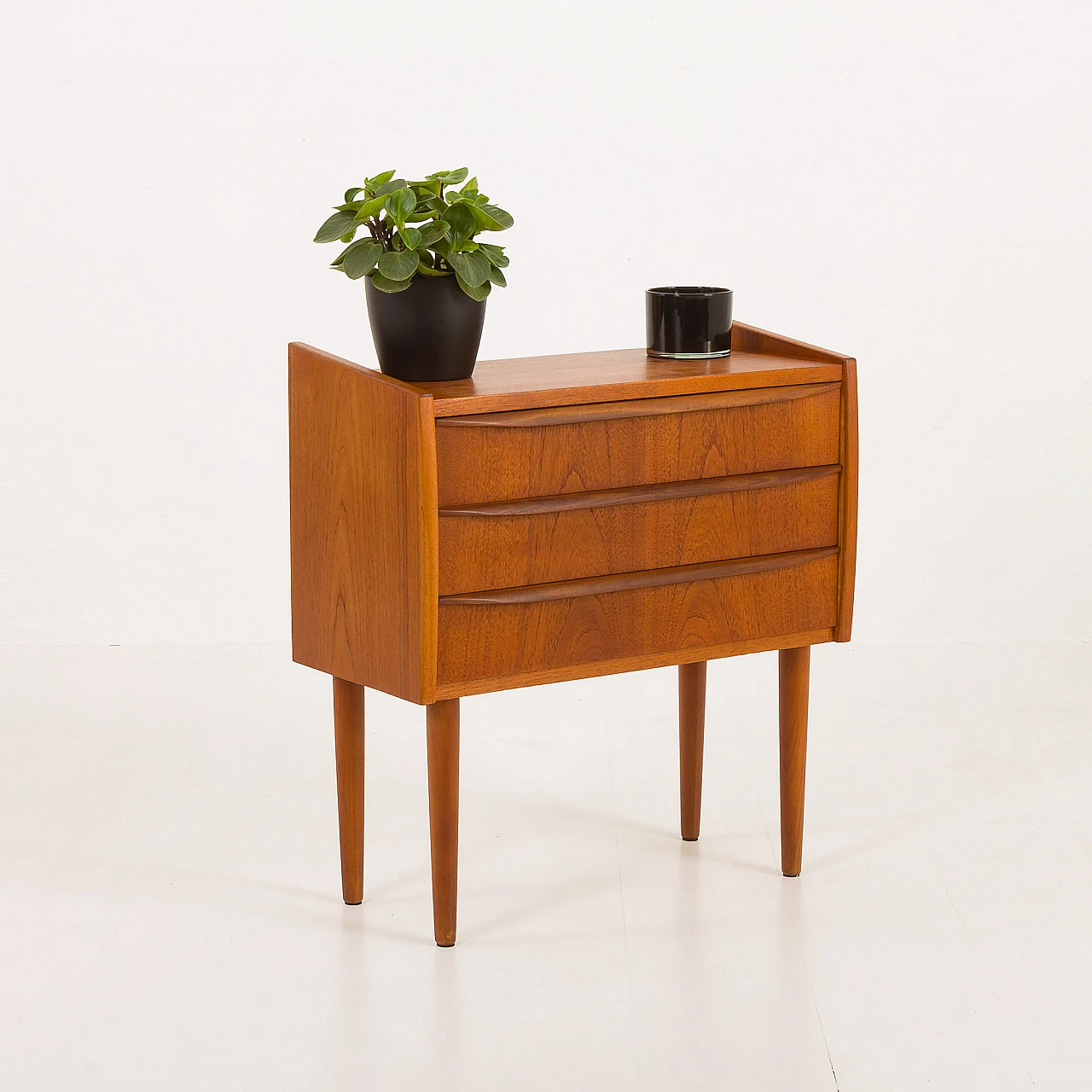 Small danish dresser in teak with three drawers, 1960s 1