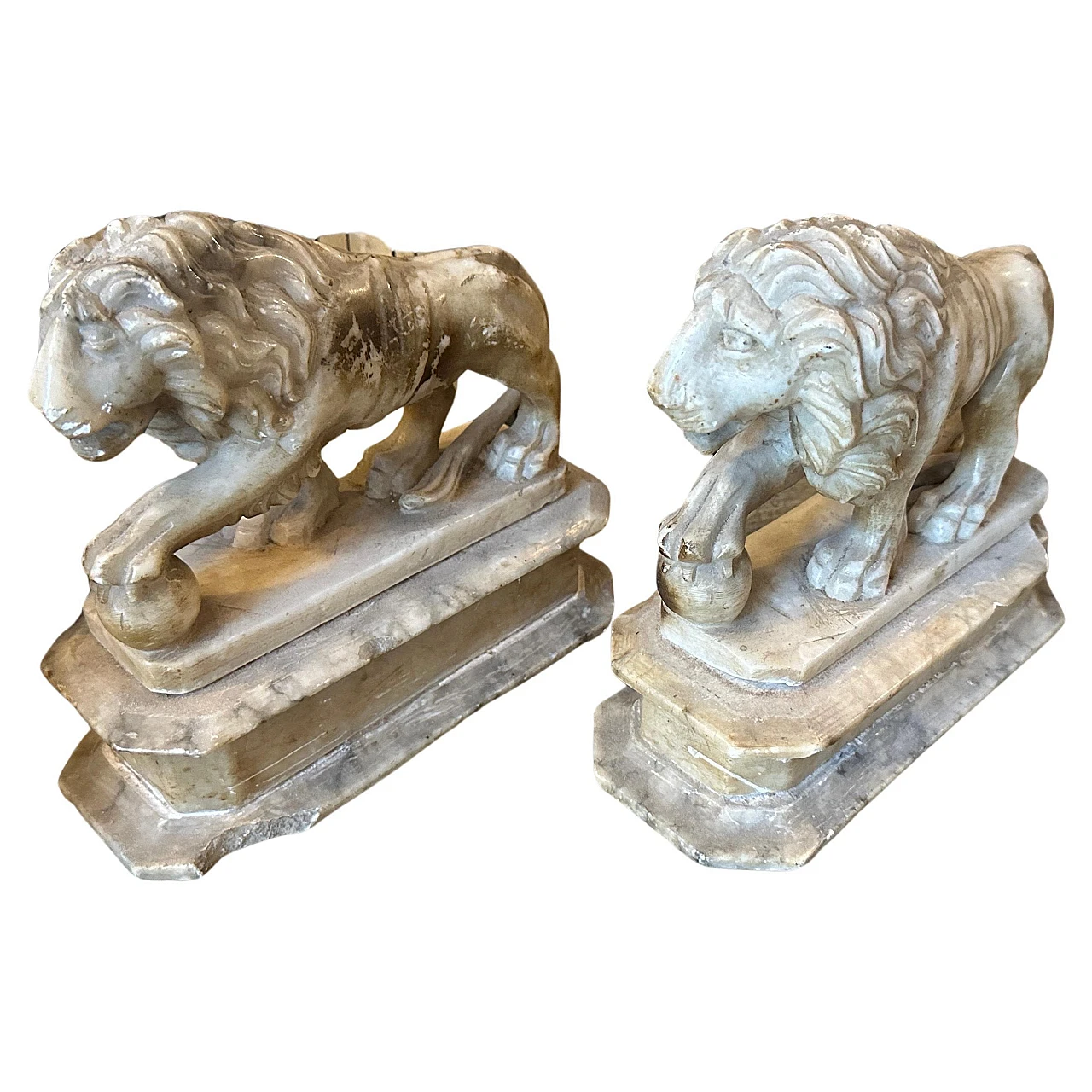 Pair of Roman-style alabaster lion sculptures, 1870 1