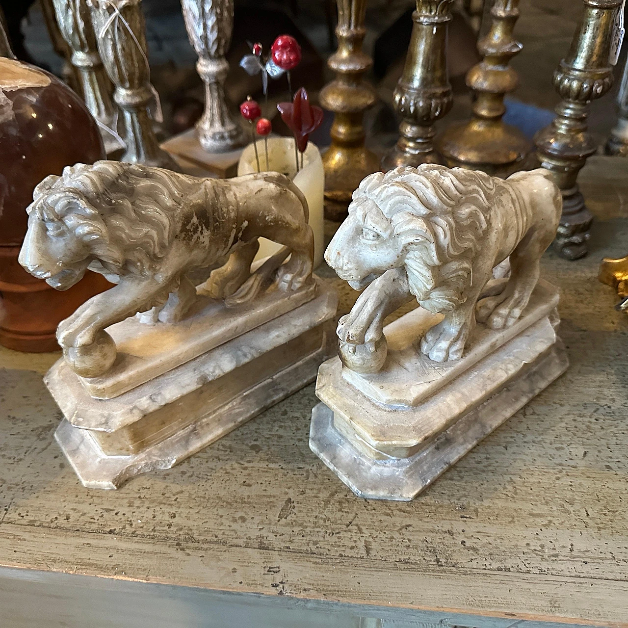 Pair of Roman-style alabaster lion sculptures, 1870 2