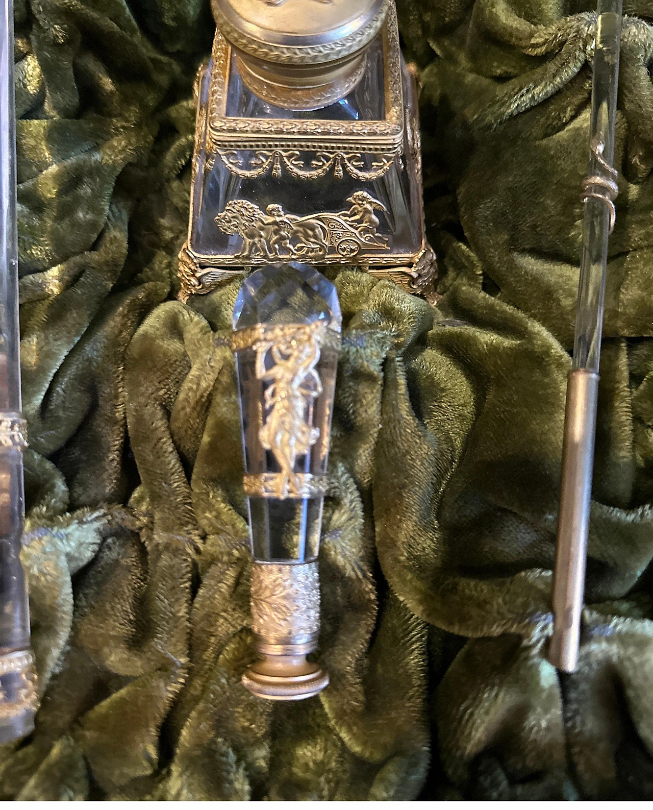 Gilded metal and crystal desk set, 1870 6