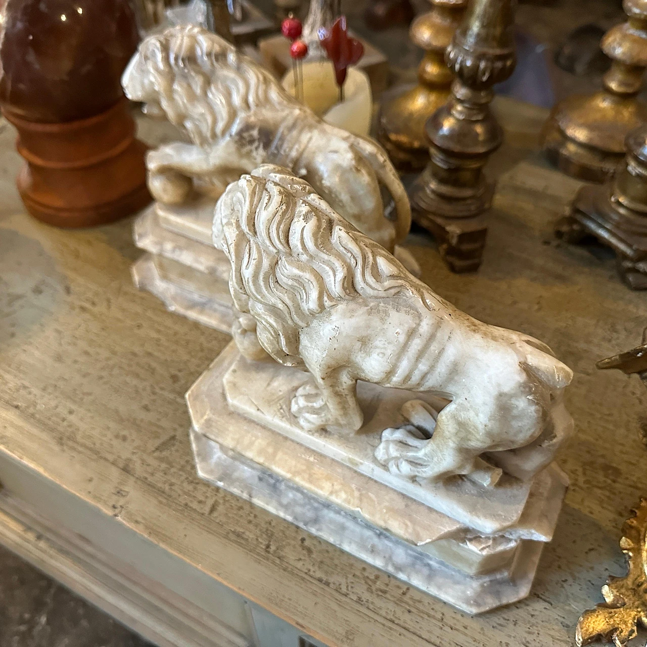 Pair of Roman-style alabaster lion sculptures, 1870 13