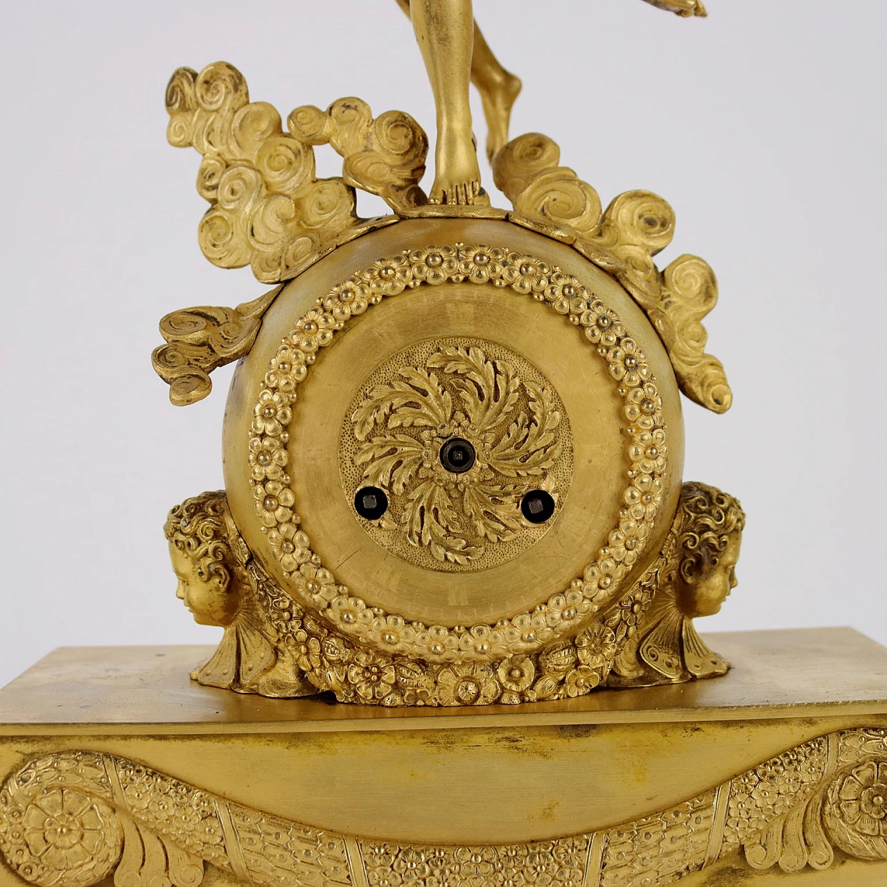 Bronze countertop clock with statue of Cupid and Psyche, 19th century 4