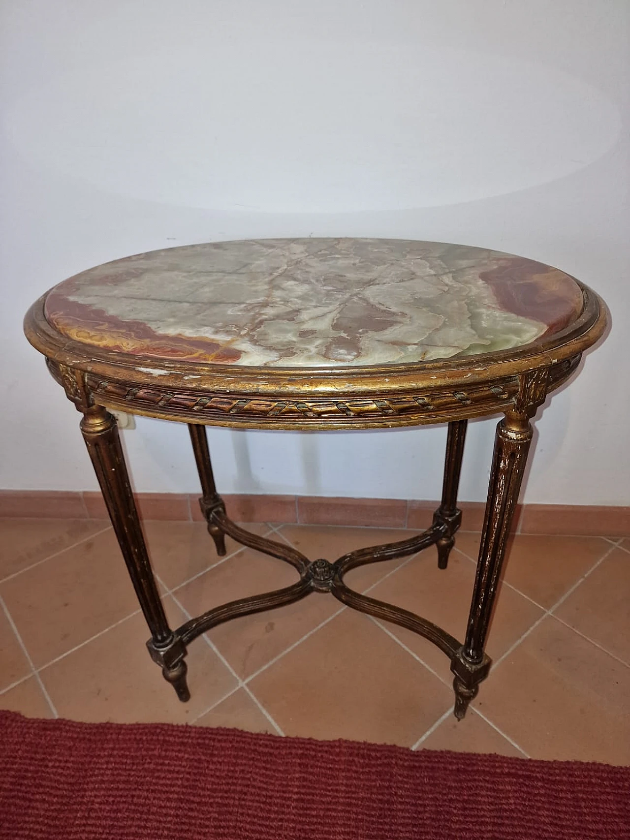 Gilt coffee table with onyx top, early 20th century 9