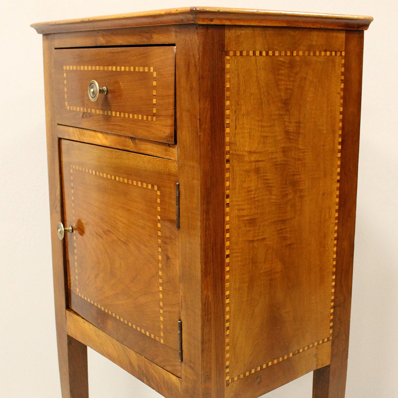 Directoire walnut bedside table with inlays, early 19th century 4