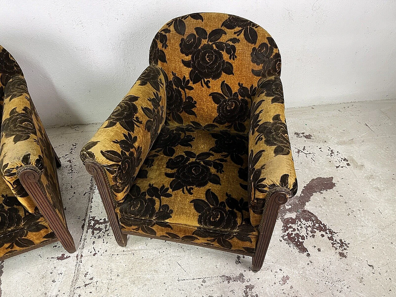 Pair of wood and damask velvet armchairs, 1930s 3