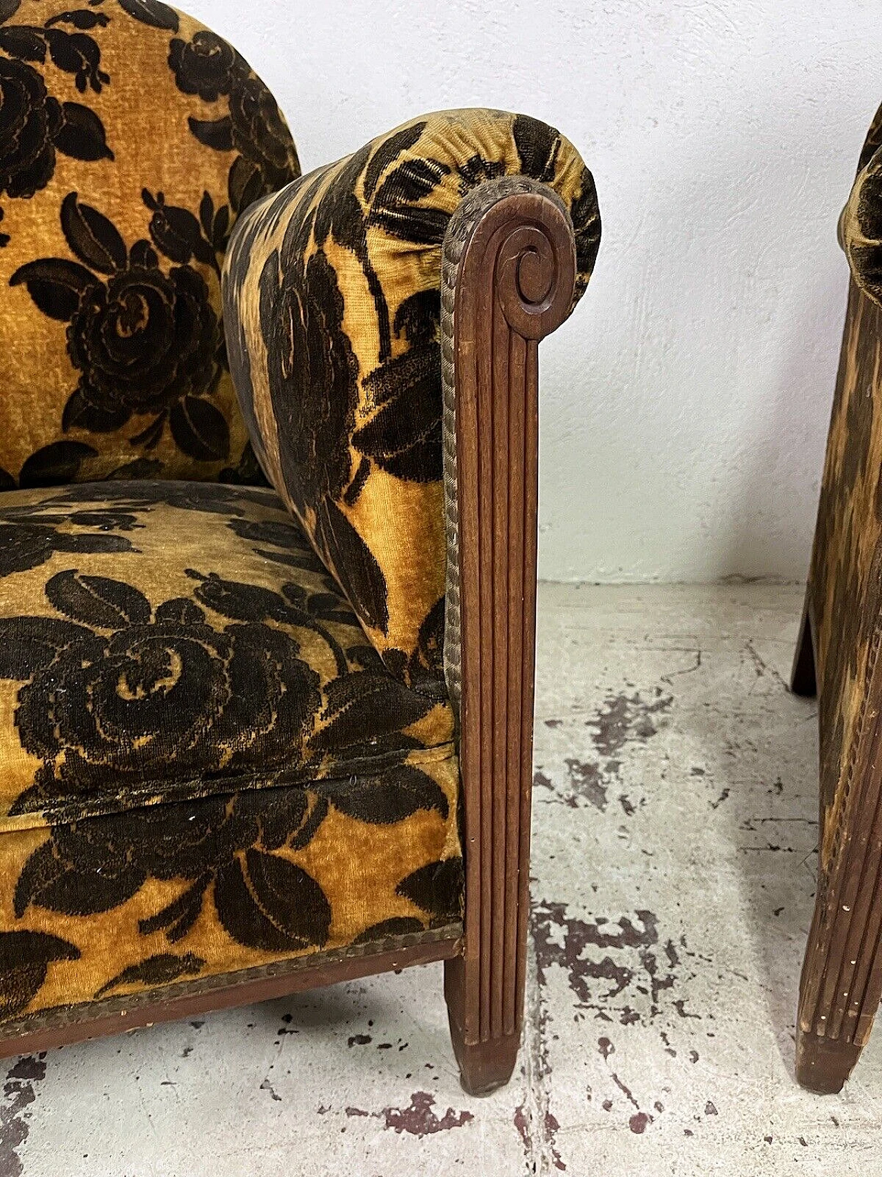 Pair of wood and damask velvet armchairs, 1930s 5