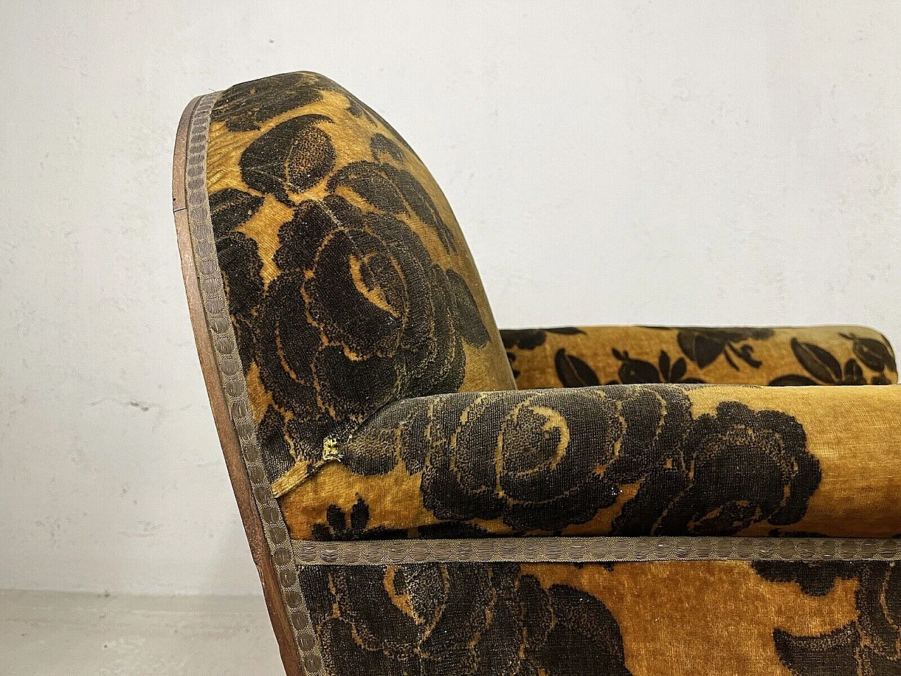 Pair of wood and damask velvet armchairs, 1930s 10