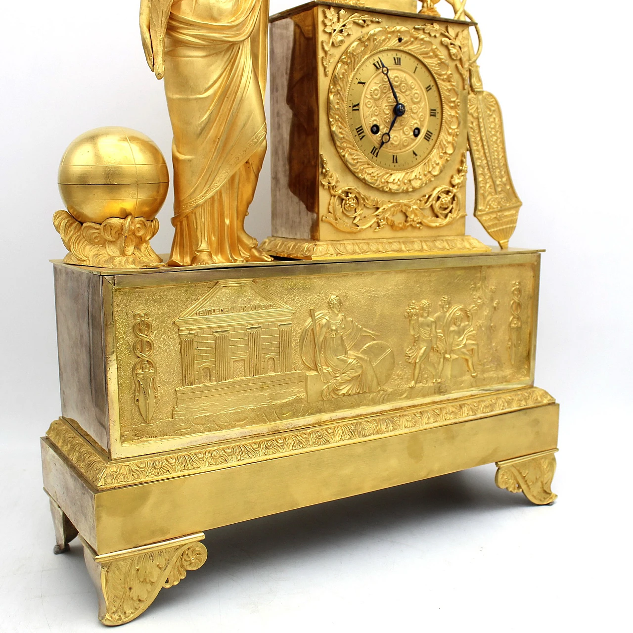 Empire gilded bronze pendulum clock with Ceres, early 19th century 4