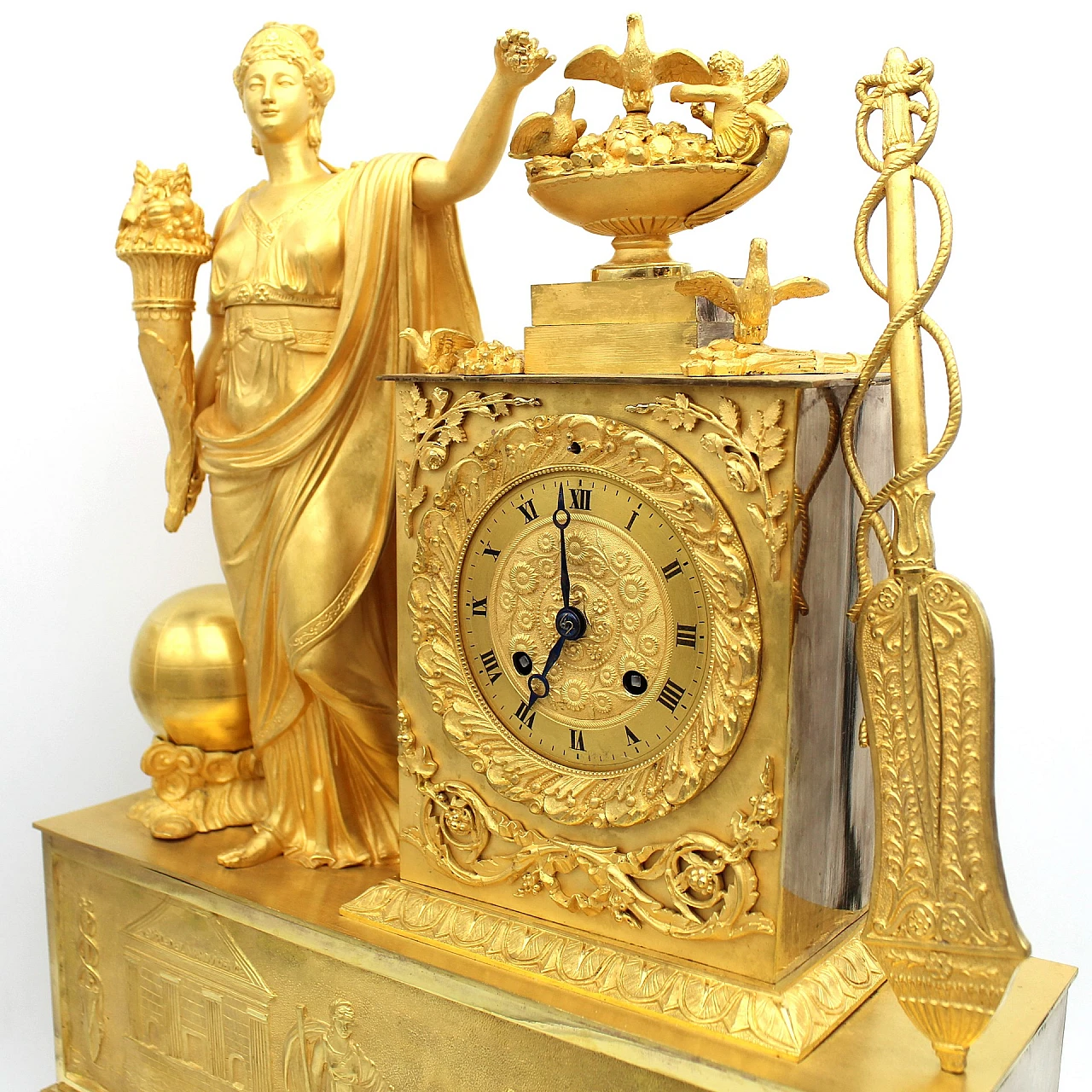 Empire gilded bronze pendulum clock with Ceres, early 19th century 9