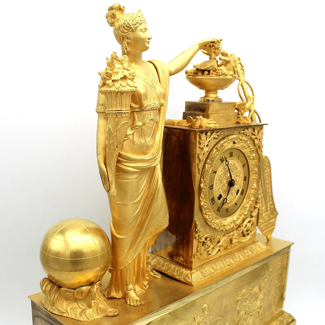 Empire gilded bronze pendulum clock with Ceres, early 19th century 10