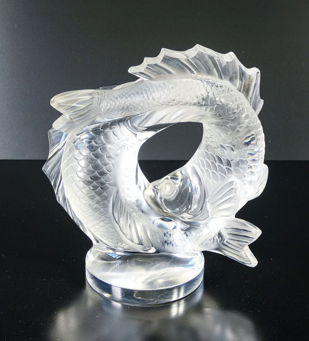 Scultura di coppia di carpe koi in cristallo di Lalique, anni '70 9