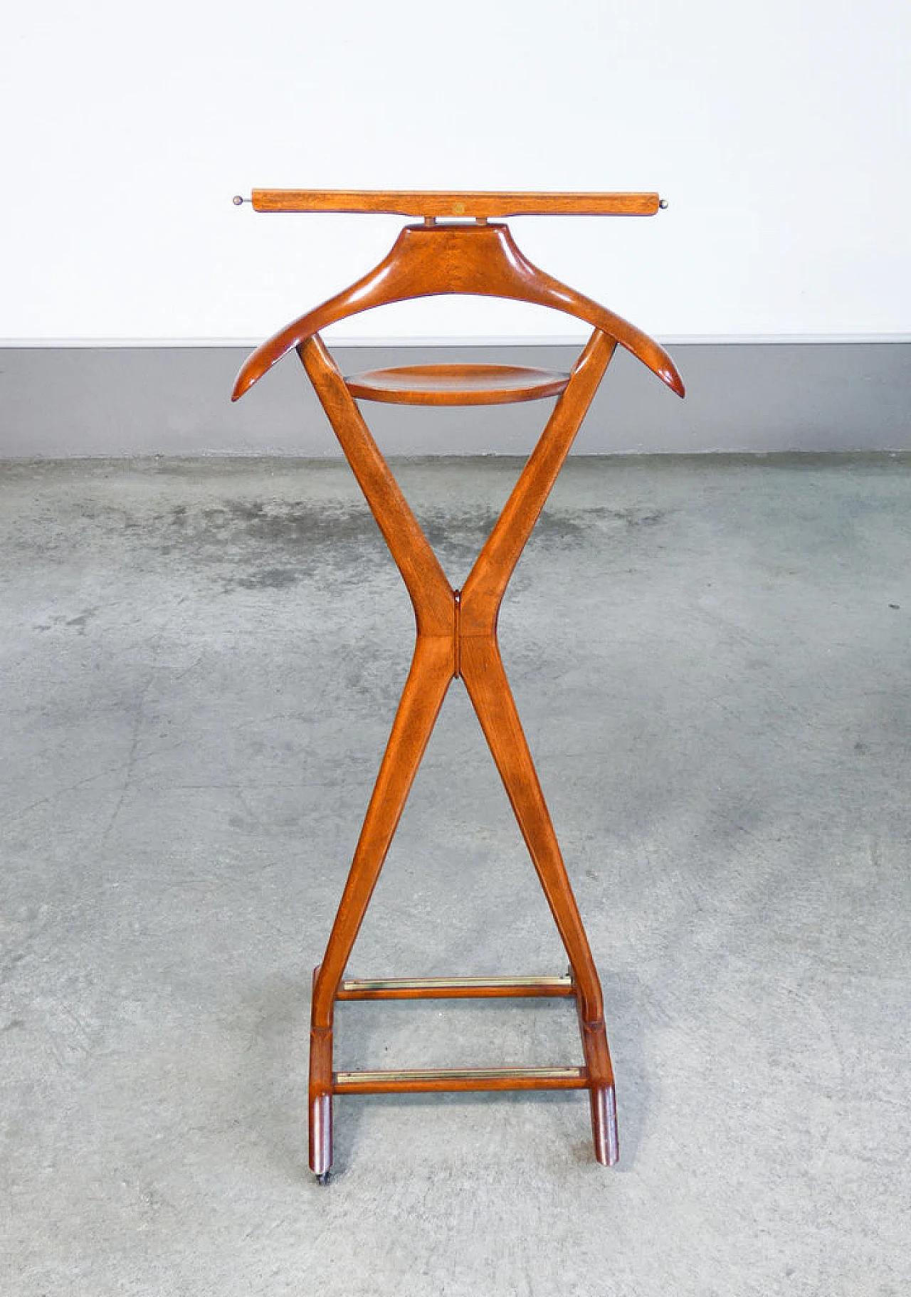 Beech valet stand by Ico Parisi for Fratelli Reguitti, 1950s 3