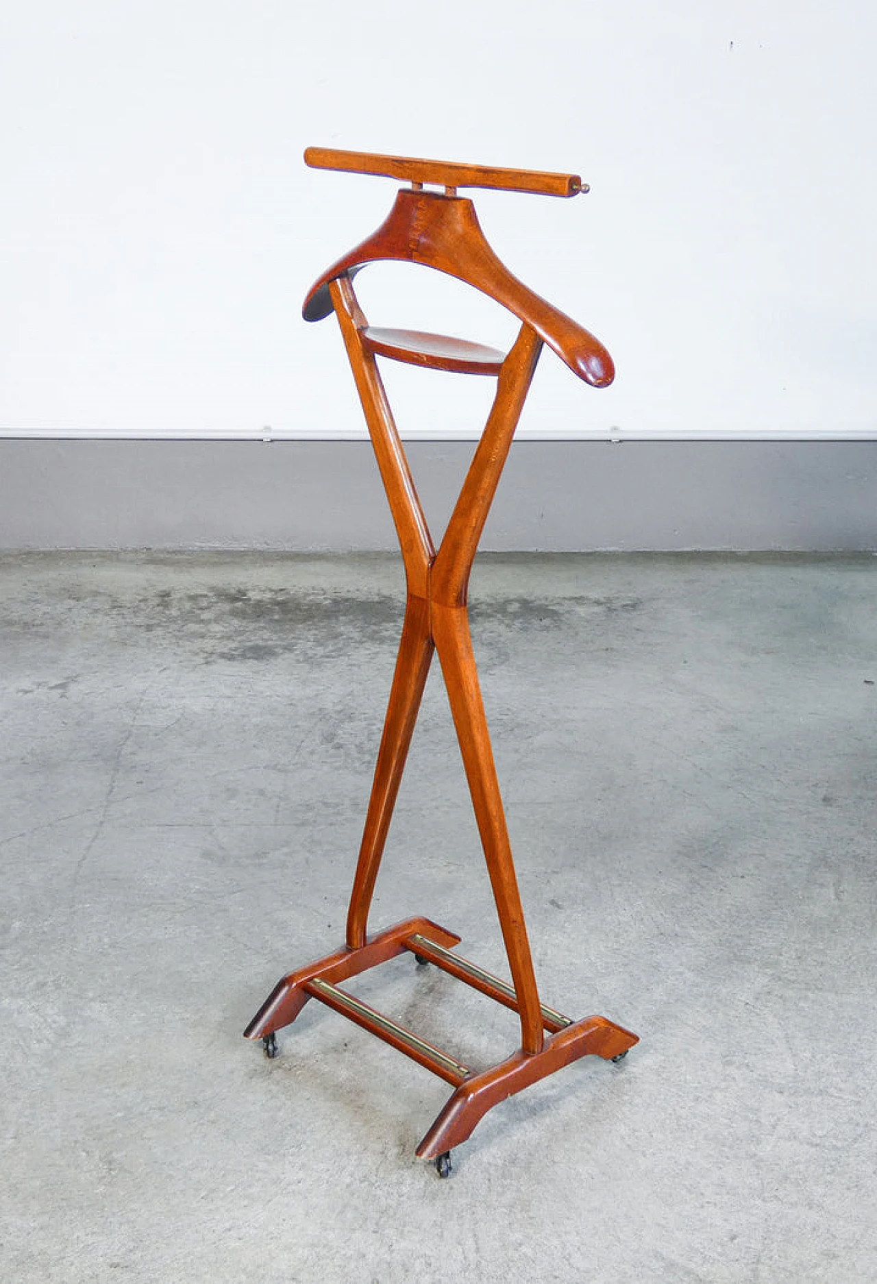 Beech valet stand by Ico Parisi for Fratelli Reguitti, 1950s 7