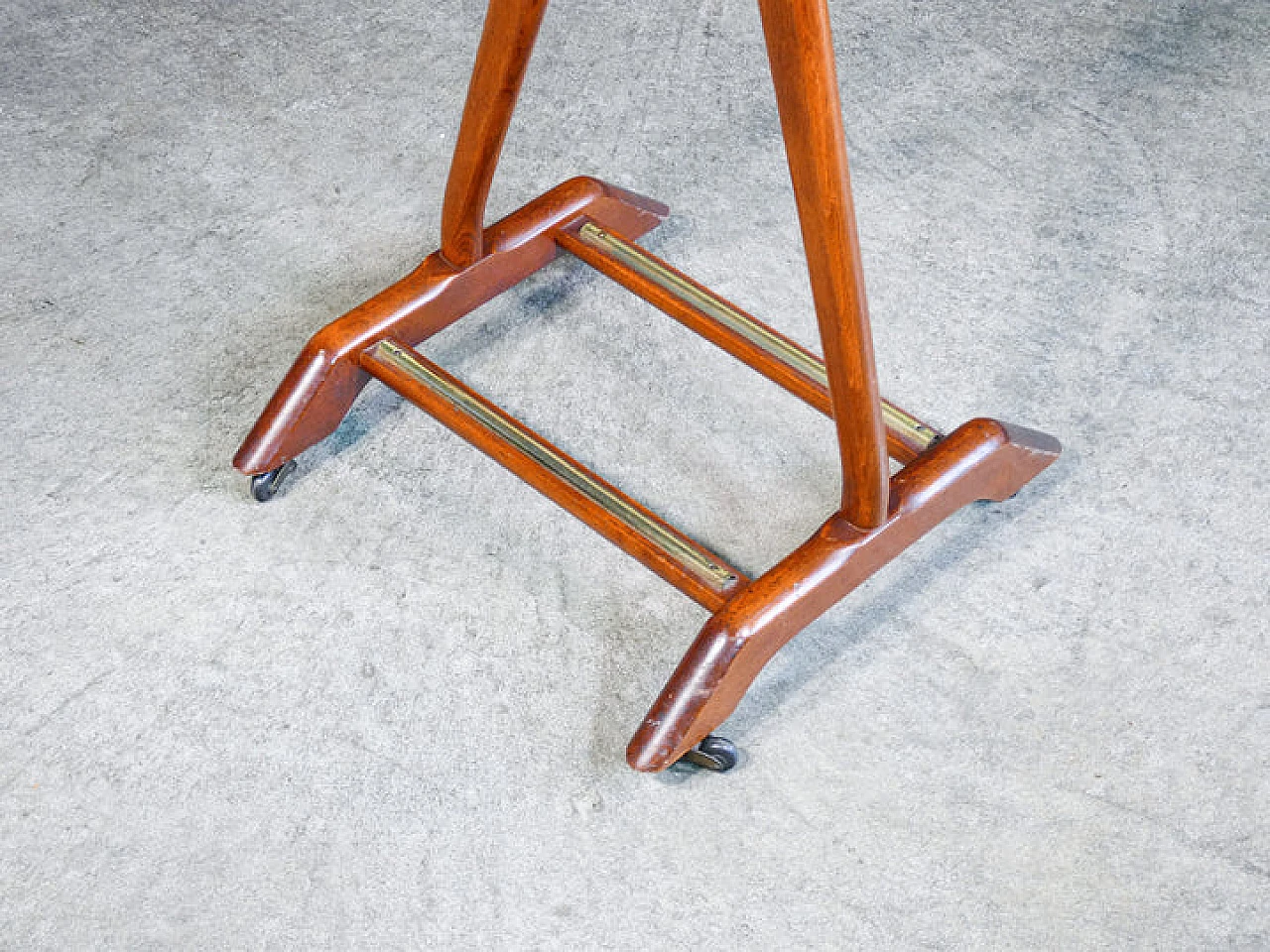 Beech valet stand by Ico Parisi for Fratelli Reguitti, 1950s 14