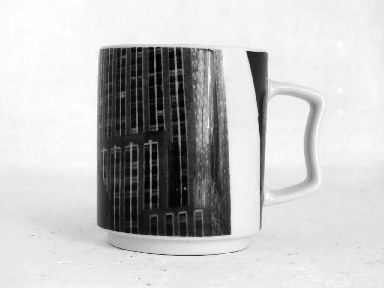 4 Empyre State building mugs by A. Warhol for Rosenthal, 1970s 8