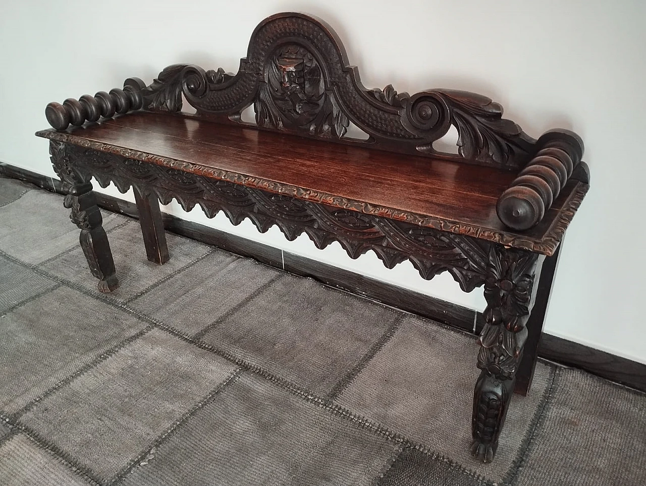 Victorian oak bench with carvings, 19th century 2