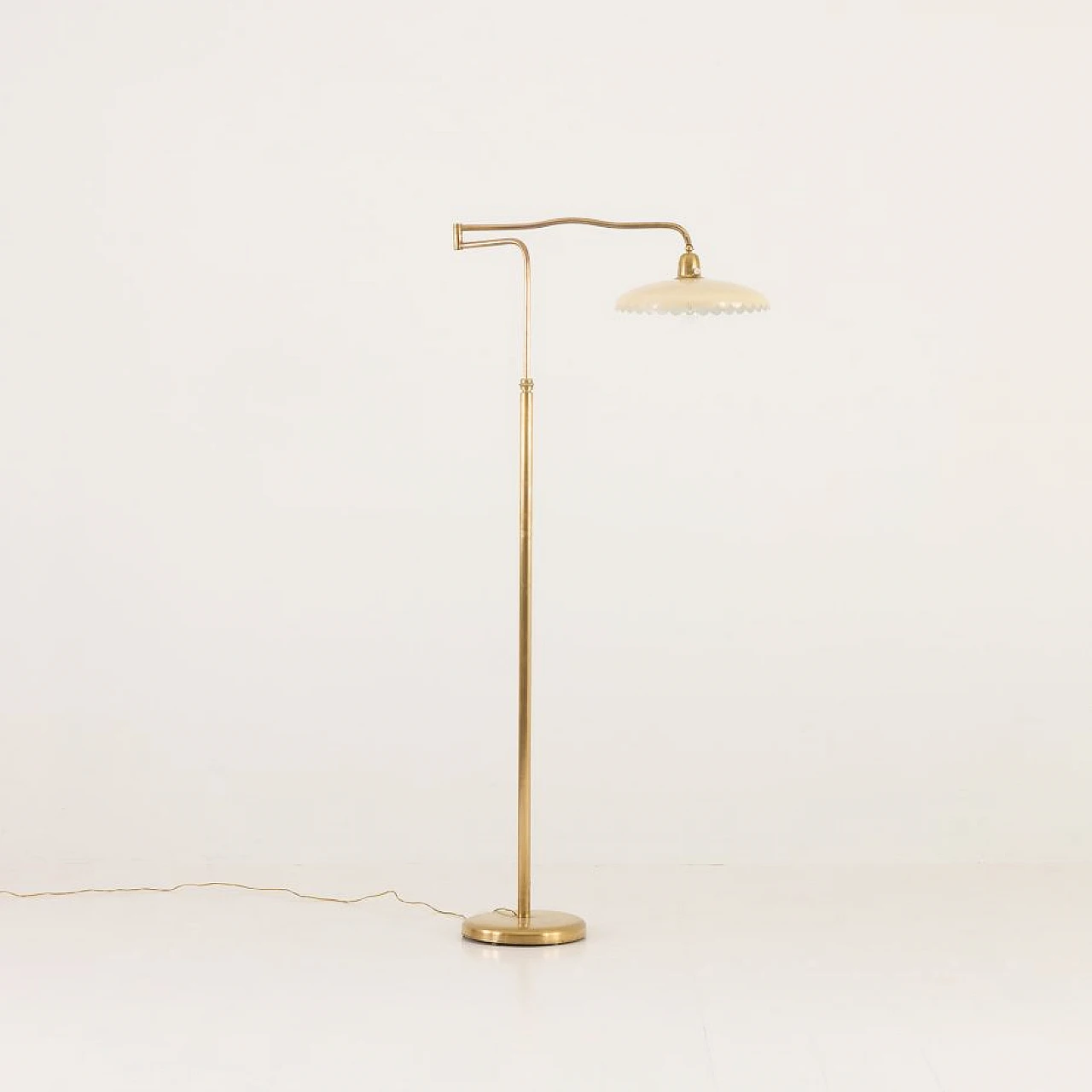 Brass floor lamp with swing arm, 1950s 1